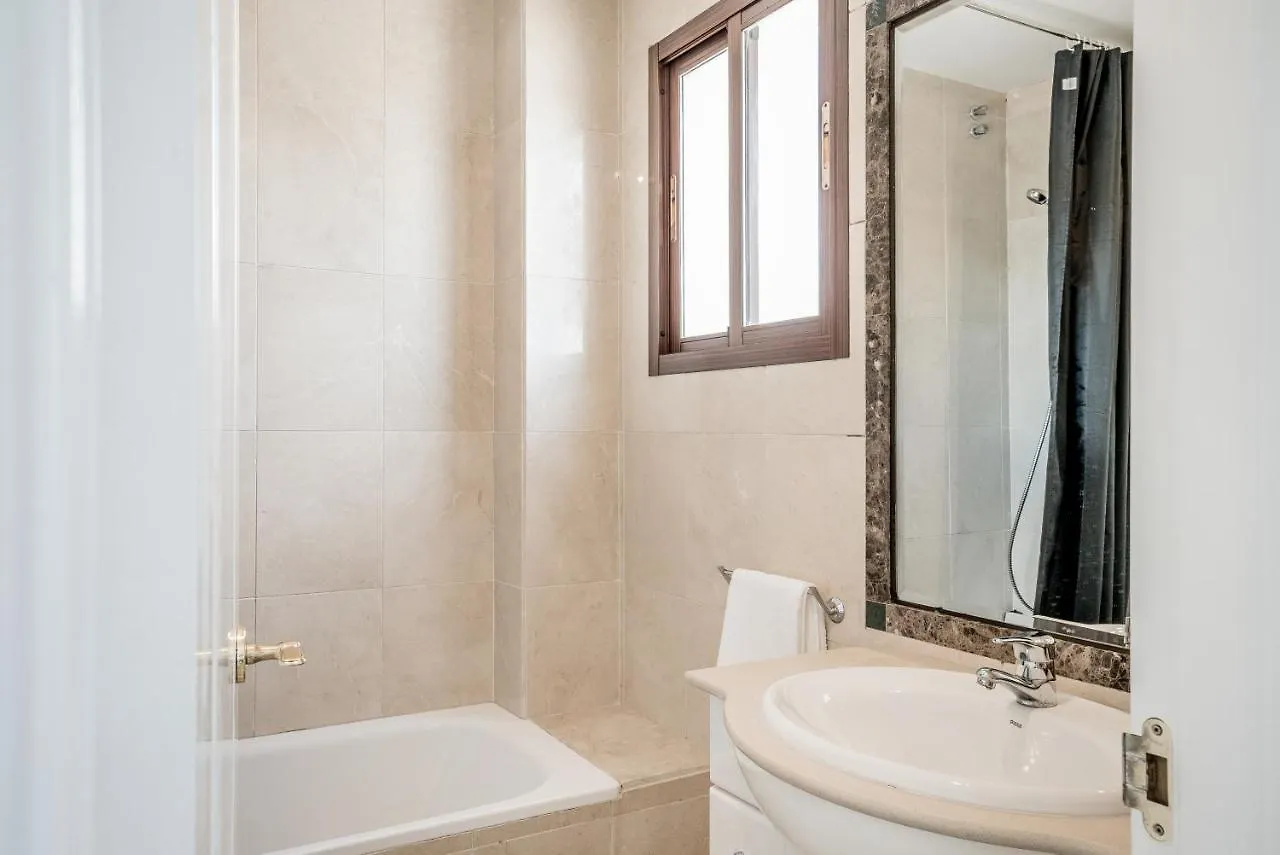 2 Bedroom Apt Close To The Sea Estepona 0*,